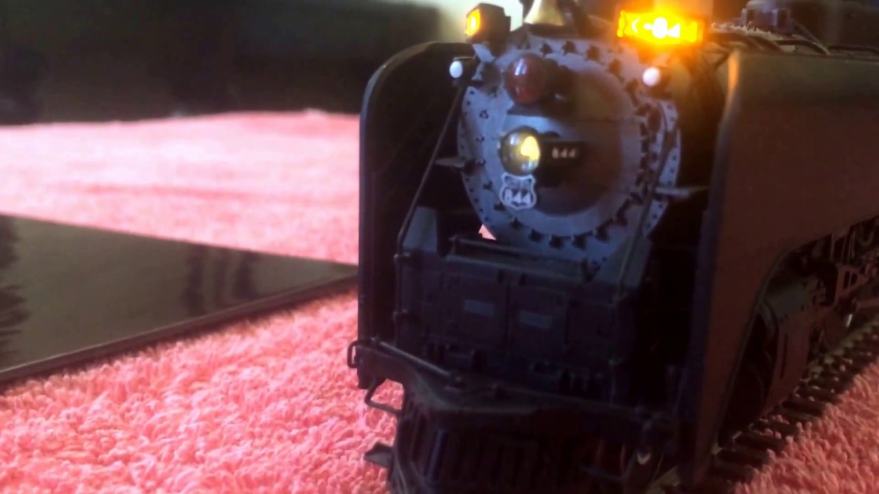 Athearn Genesis Union Pacific FEF-3 #844 test run