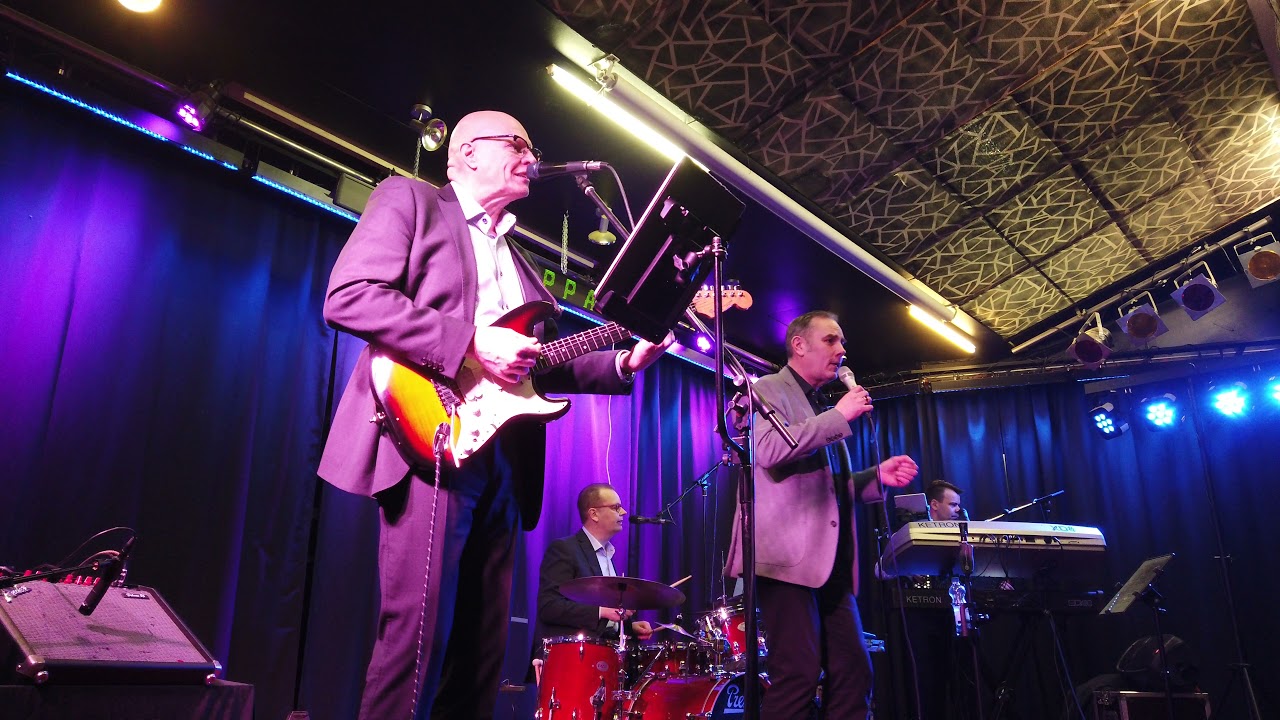 Jarkko Yli-Sikkilä & Soiva Orkesteri ja humppa Samettisilmät