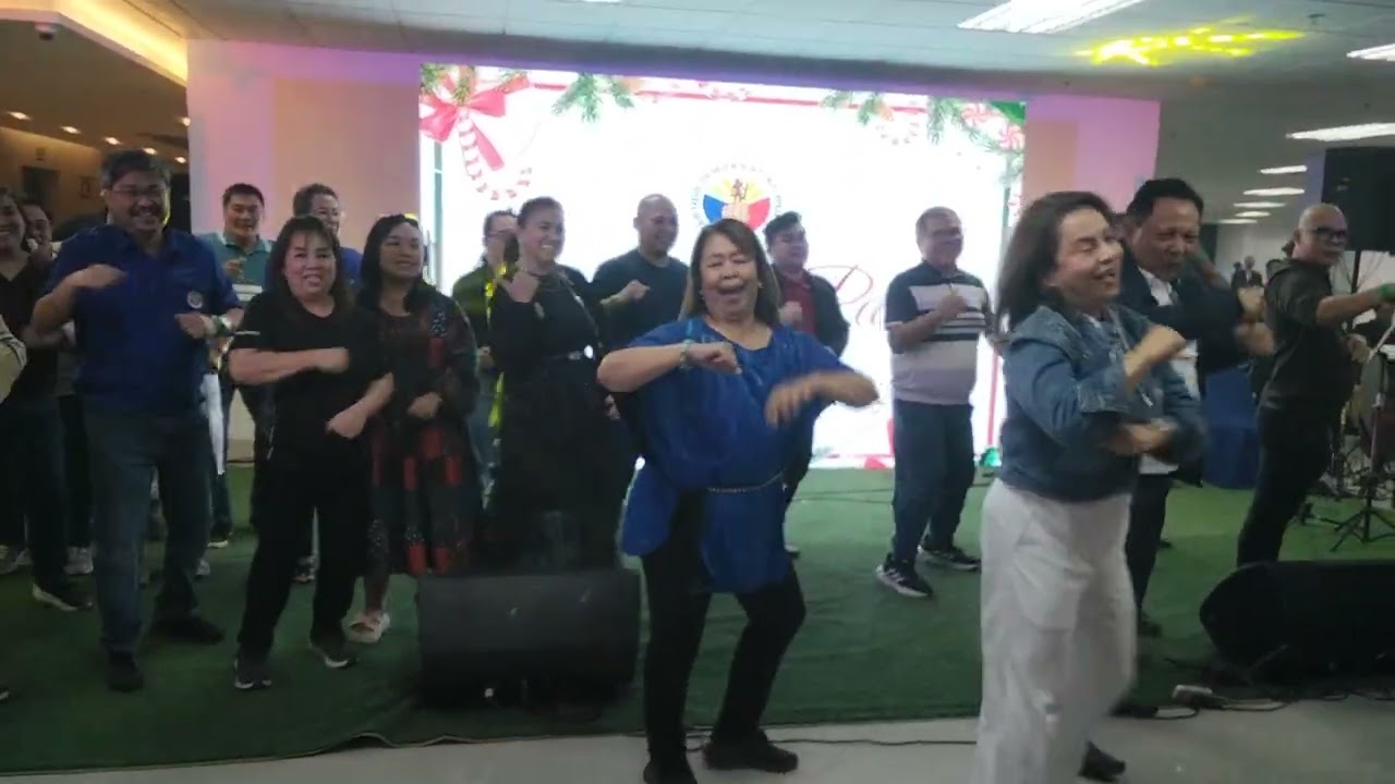 Bayarang trolls Stressed na! PDP members dinadaan sa sayawan mga patutsada ng mga trolls 