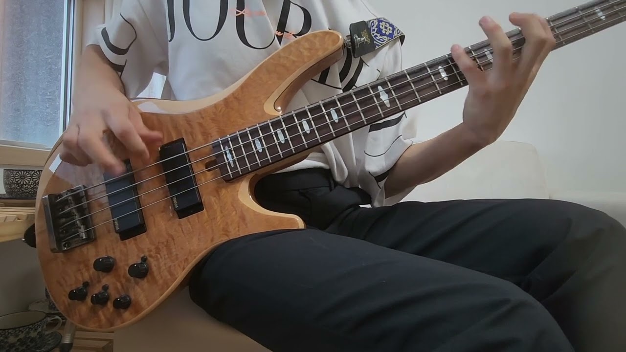Sick Hack on Kikuri's bass