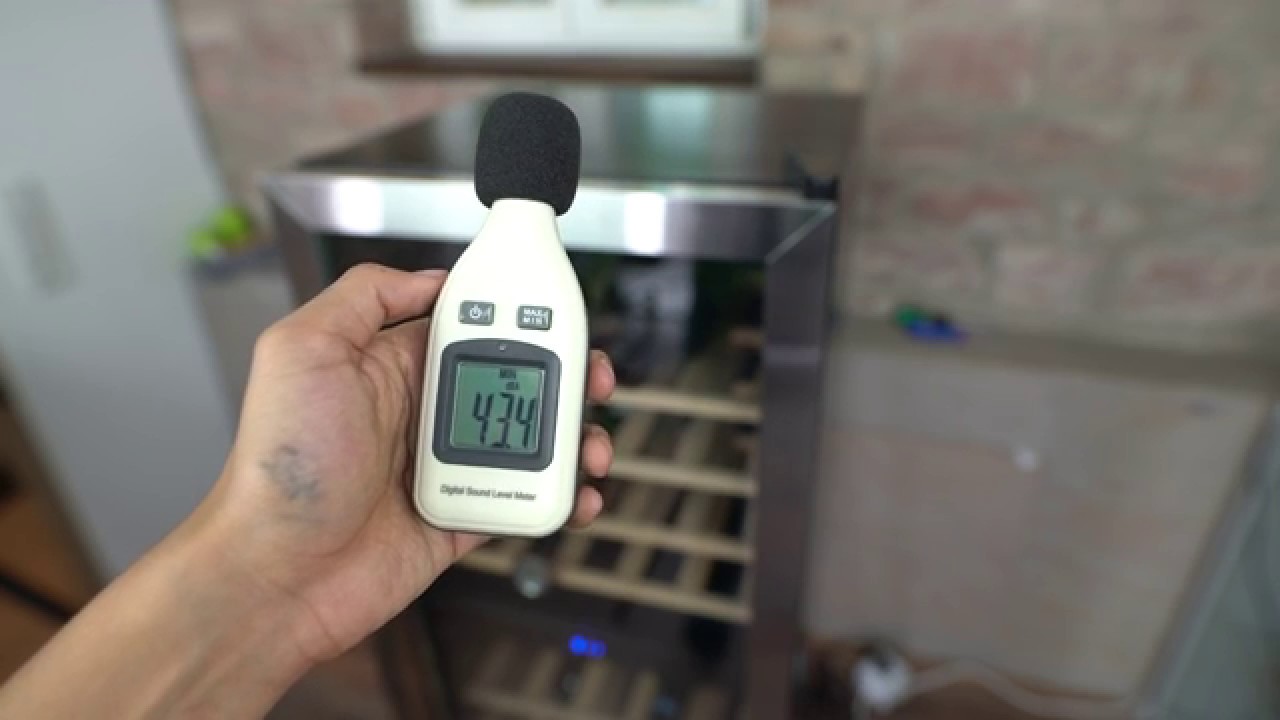 Weinklimaschrank Test - Klarstein „Vinamour 54D“ im Test von Vinowo.de