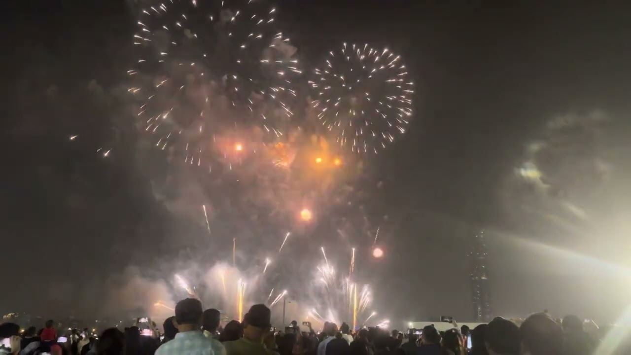 Dubai festival city mall fire show