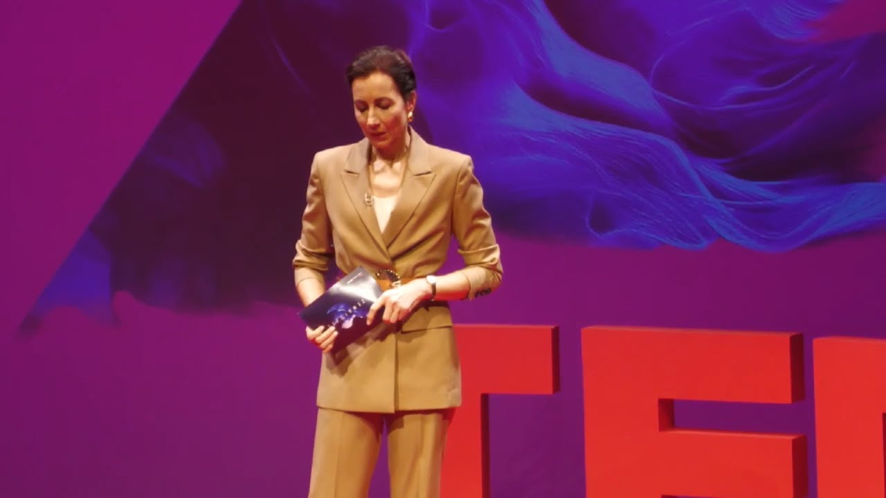 Átlagostól eltérő normális életünk | Eszter Balla | TEDxLibertyBridgeWomen