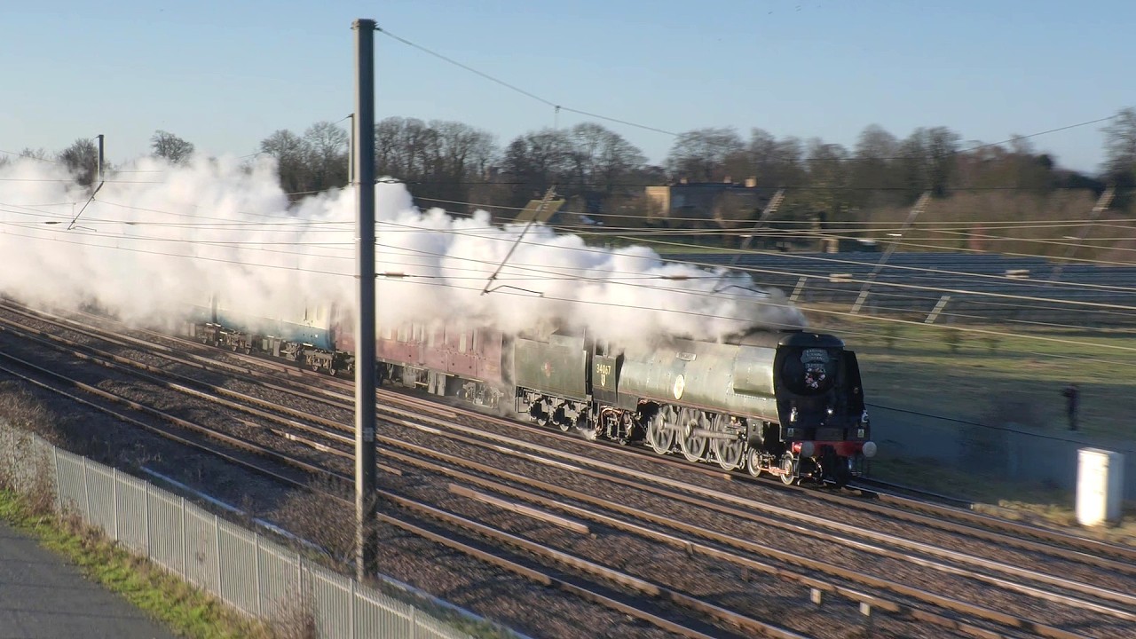 Spamcan on the ECML | 34067 Tangmere hauls 'The Valentines White Rose' to York - 14.02.26