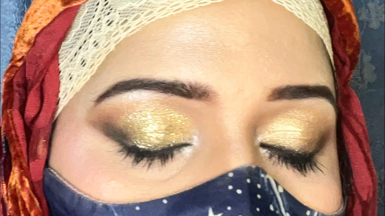 Zara Sheikh is live eyemakeup tutorial 