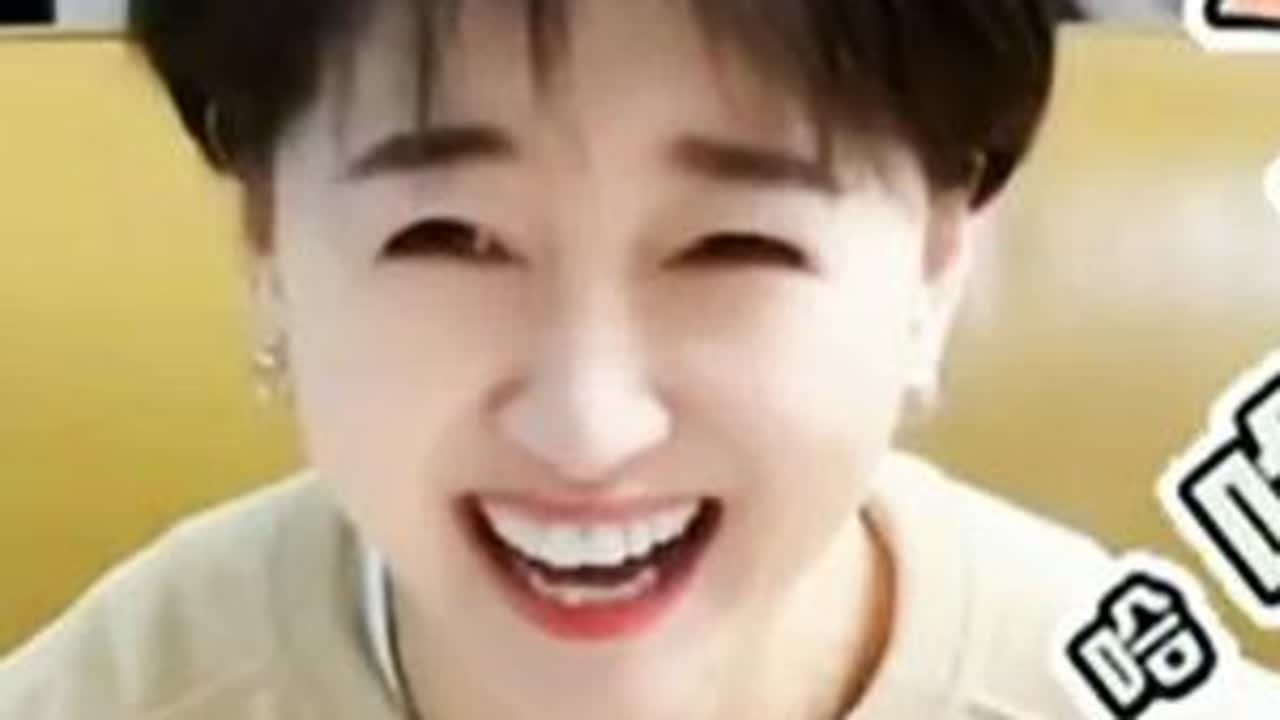 今天给何千万一个惊喜…😂#吴百万何千万#搞笑夫妻#专治各种不开心
