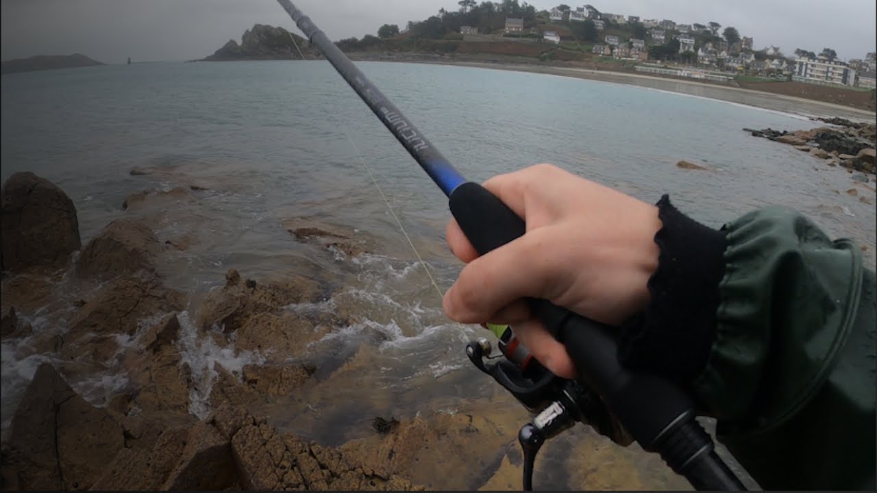 Session sur la Côte de Granit Rose 🌊 | Pêche du bar au leurre de surface