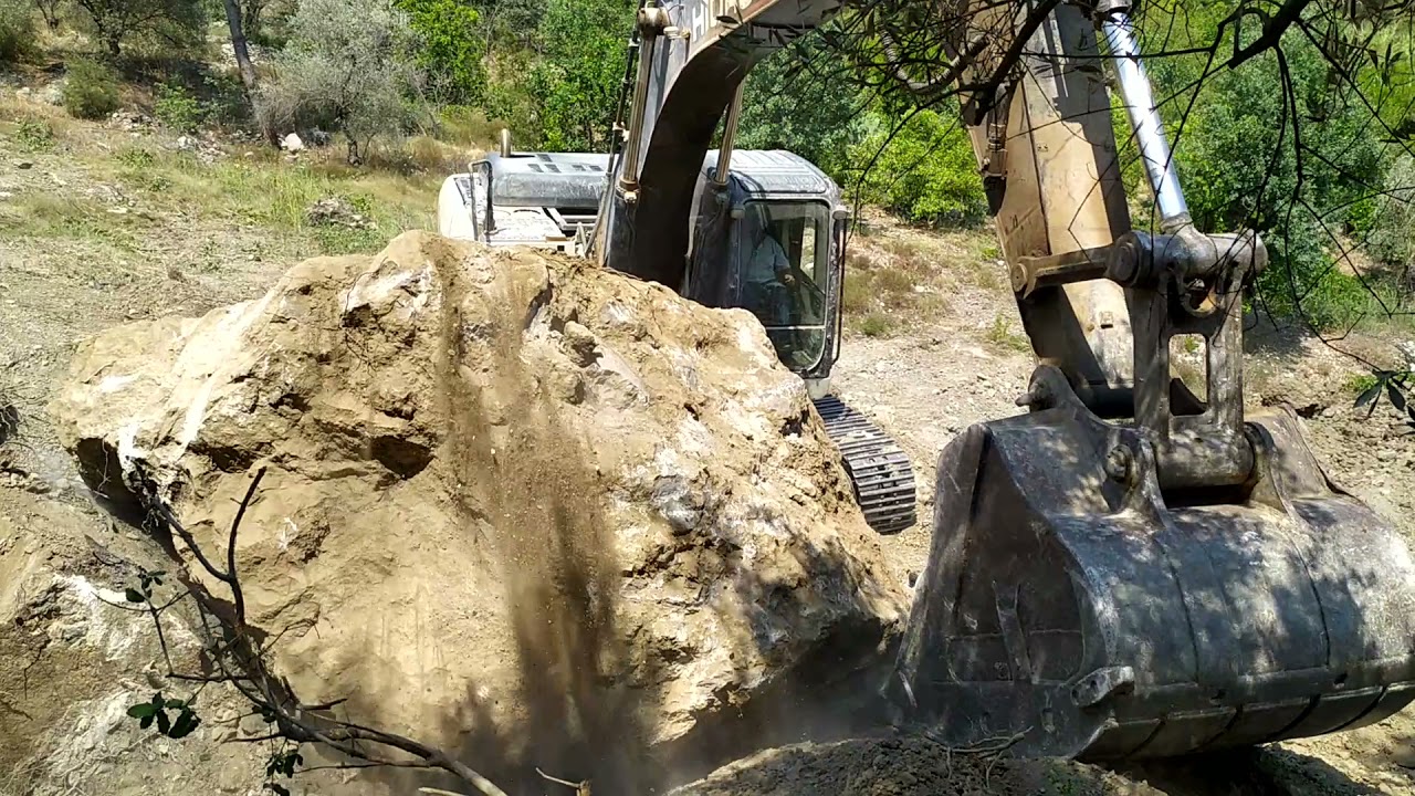 Uzun tırnaklarla kaya sökümü, tarla imarı Hidromek300 bölüm 2 - Rock removal with long nails part 2
