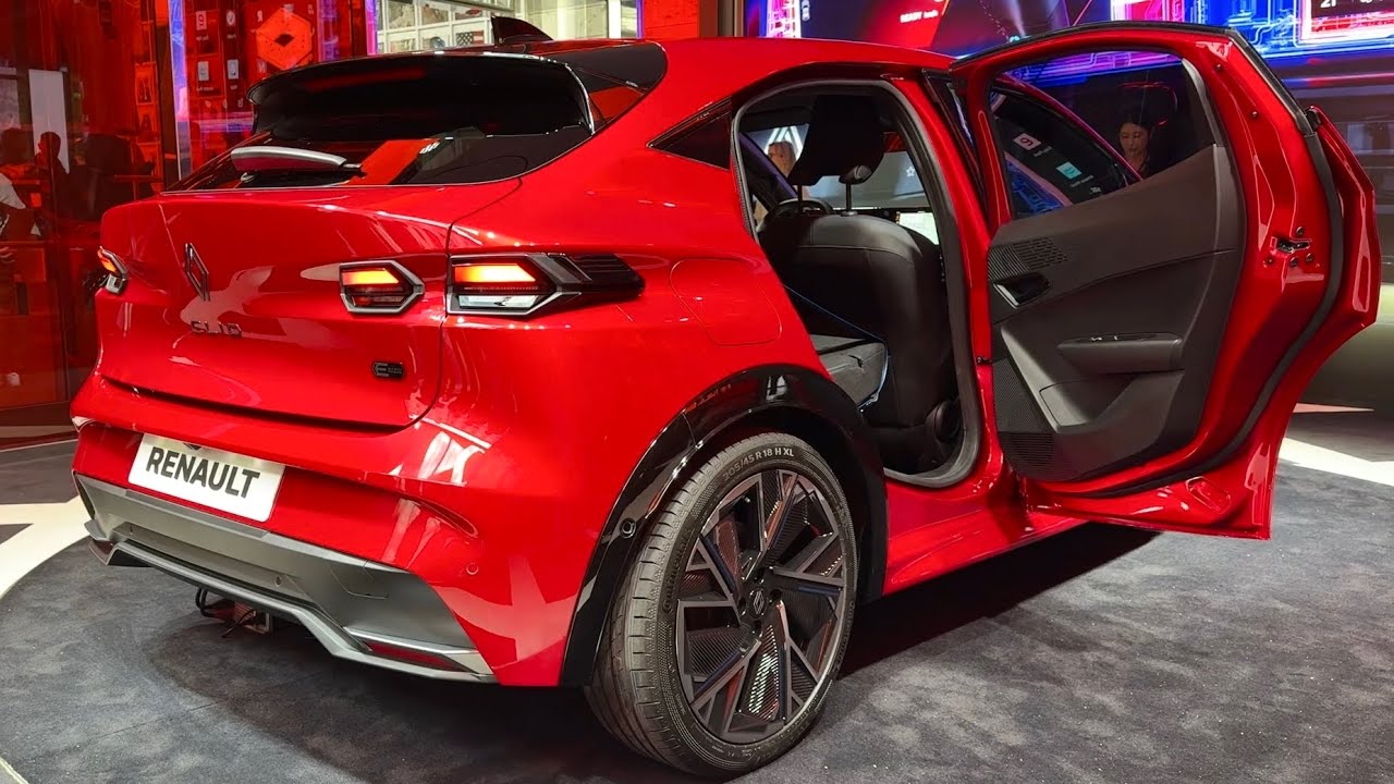 New RENAULT CLIO 2026 - PRACTICALITY test, TRUNK SPACE, innovative CENTRAL storage area