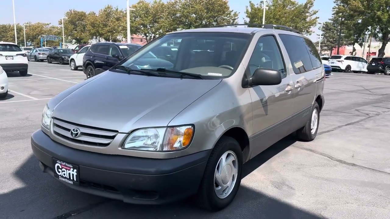 2002 Toyota Sienna 