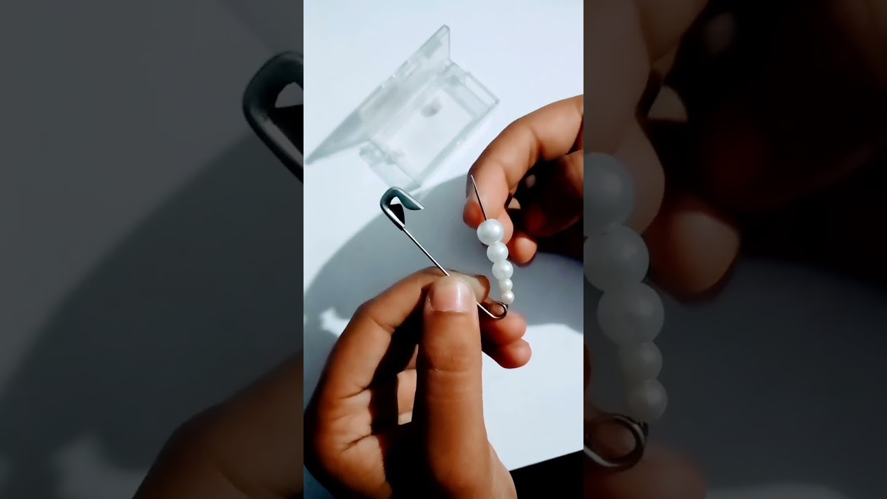 diy earring using safety pin 😍 #viral #shruti #shorts @crafteraditi