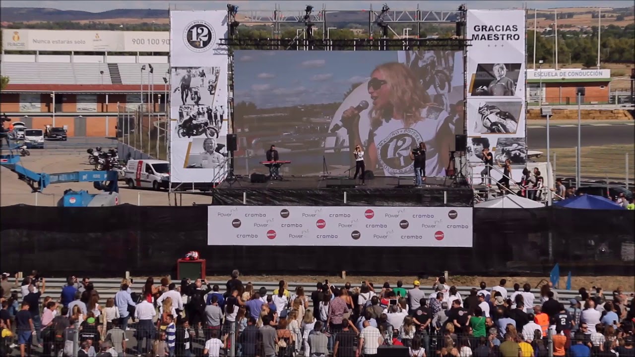 ANGEL NIETO EN EL HOMENAJE QUE LE DA SU AMIGA MARTA SANCHEZ EN EL JARAMA