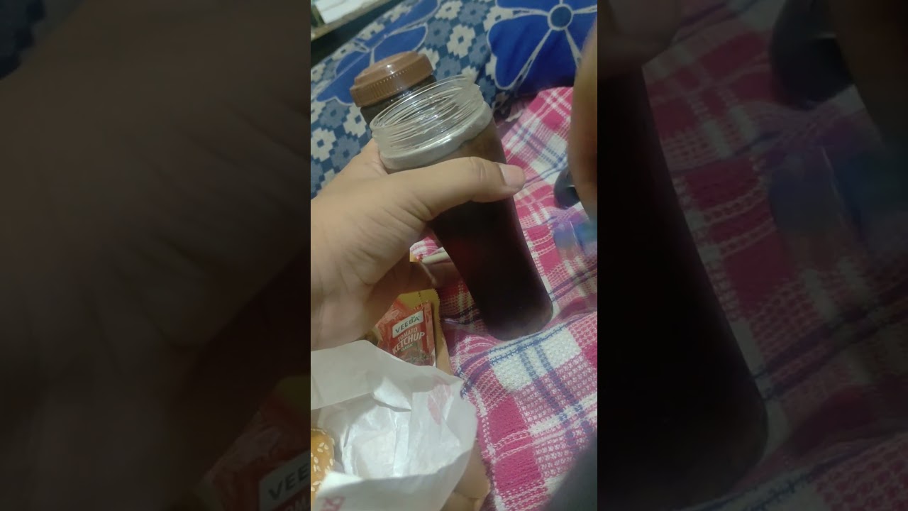 Burger King bottles open a simple trick.  #reels #viralreels #trending #burger #food #viratkohli