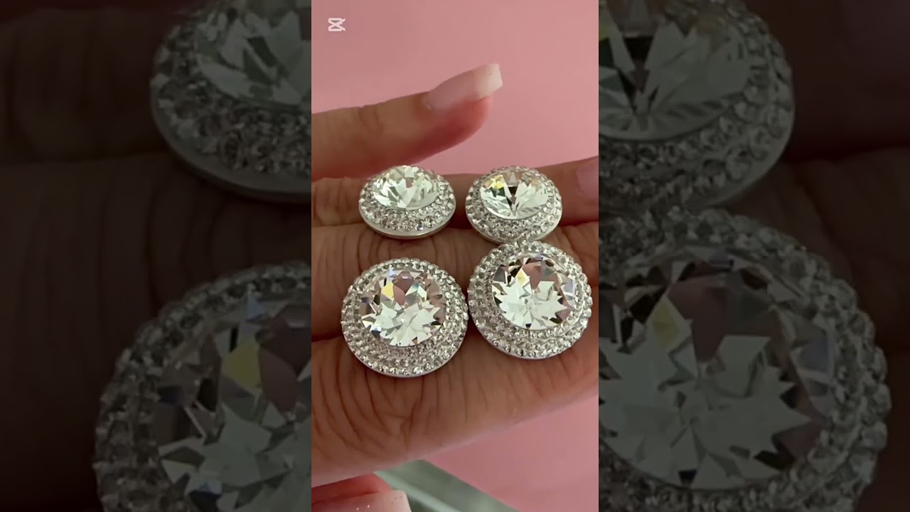 Cercei England Queen de la Atelier #crystalfashion #swarovski #earrings #cercei