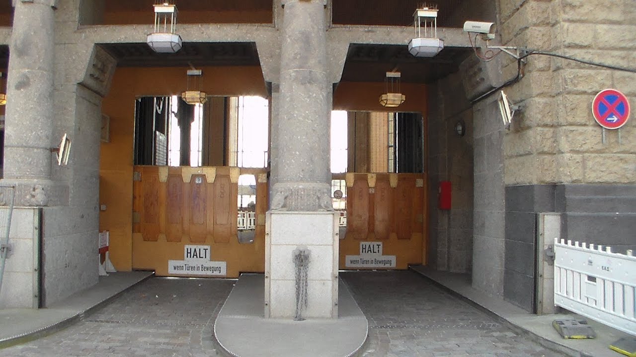 1911 - Uplifting Tour at St. Pauli Elbtunnel in Hamburg, Germany