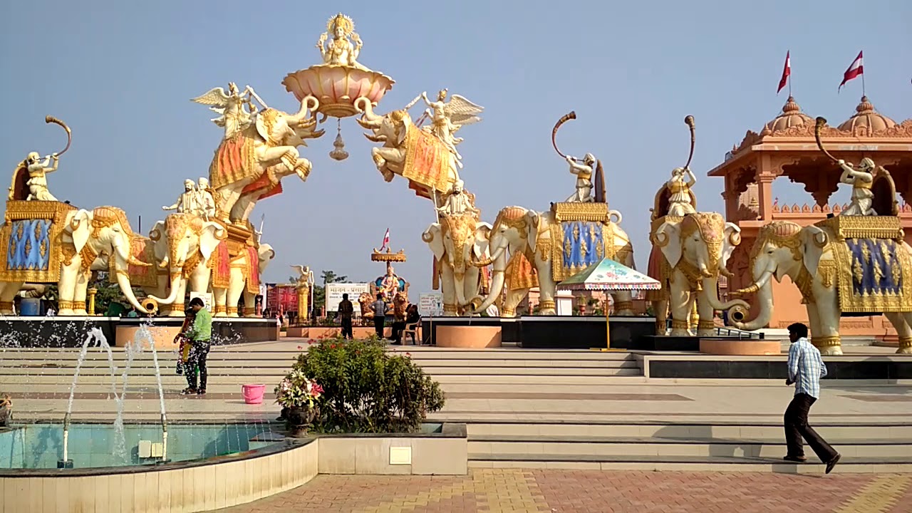 POICHA-   MAIN GATE NILAKANTHDHAM SWAMINARAYAN MANDIR PRADARSHAN VIDEO