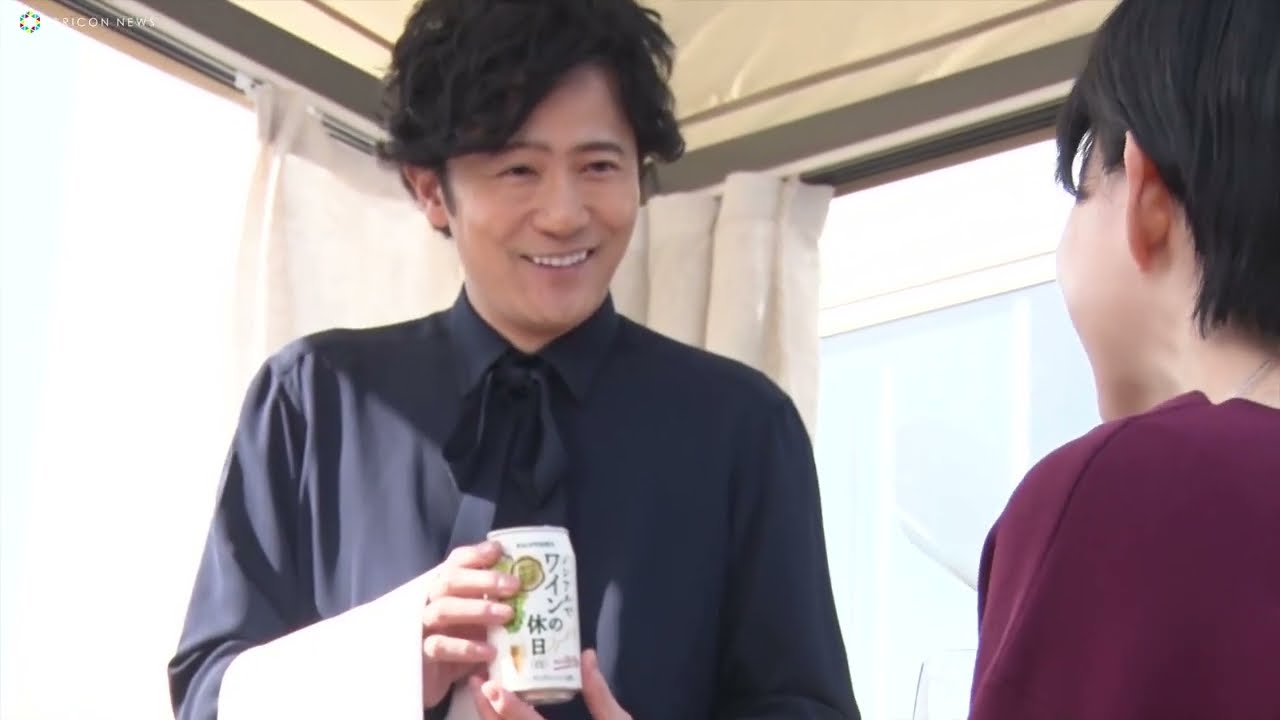 稲垣吾郎、撮影中もワインの知識があふれ出て止まらない！？　 「ノンアルでワインの休日」新TVCMメイキング