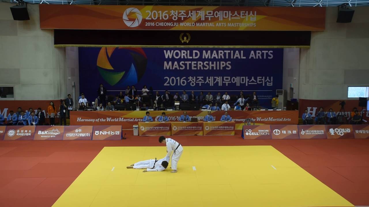 [유도TV] 2016년 청주 세계무예 마스터십 유도의본(카타) 중 메치기본 1위팀 / (안양유도 김은수관장촬영)