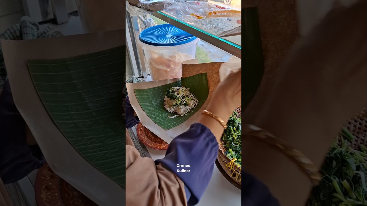nasi pecel pincuk madiun #streetfood #kuliner #jajanan