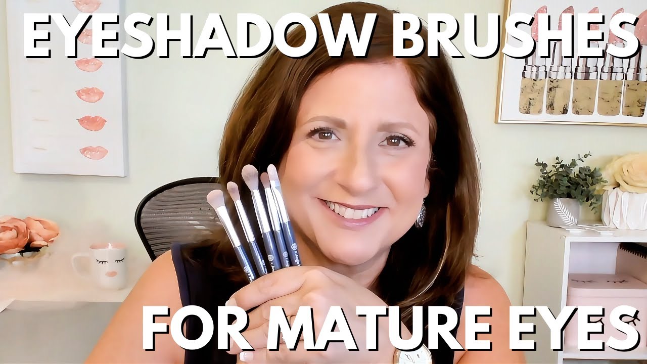 These eyeshadow brushes will make you look 10 years younger!