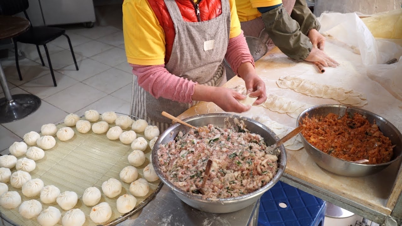 Китайские пельмени из свинины ручной работы - Корейская уличная еда