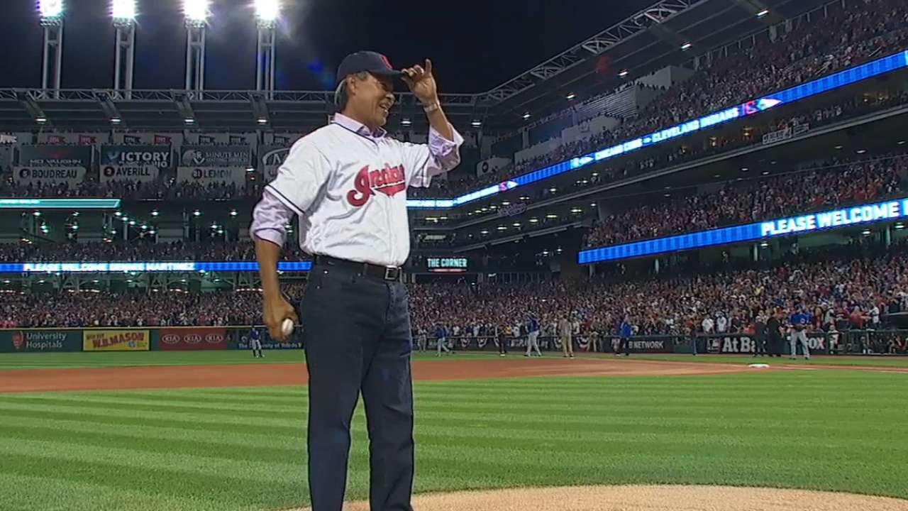 WS2016 Gm6: Dennis Martinez throws first pitch