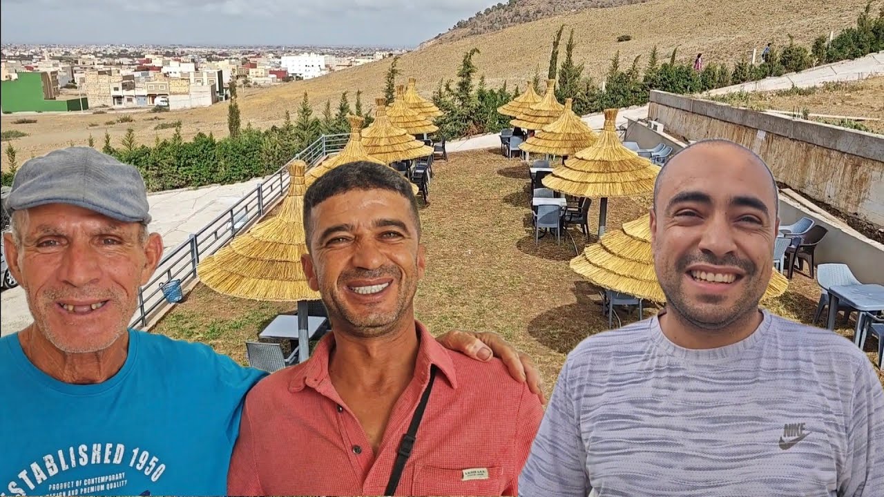 من قلب مزرعة.. عبدالنبي يفتح فضاء عائلي ويبدع في تقديم المسمن والحرشة ولأتاي الببوش. 