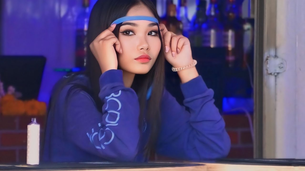 SHE IS GORGEOUS IN PATTAYA SOI 6, Thailand Streets 2024