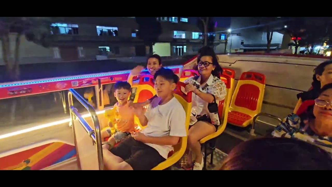 LÊN XE BUÝT HAI TẦNG NGẮM PHỐ ĐÊM CÙNG MÌNH NHÉ