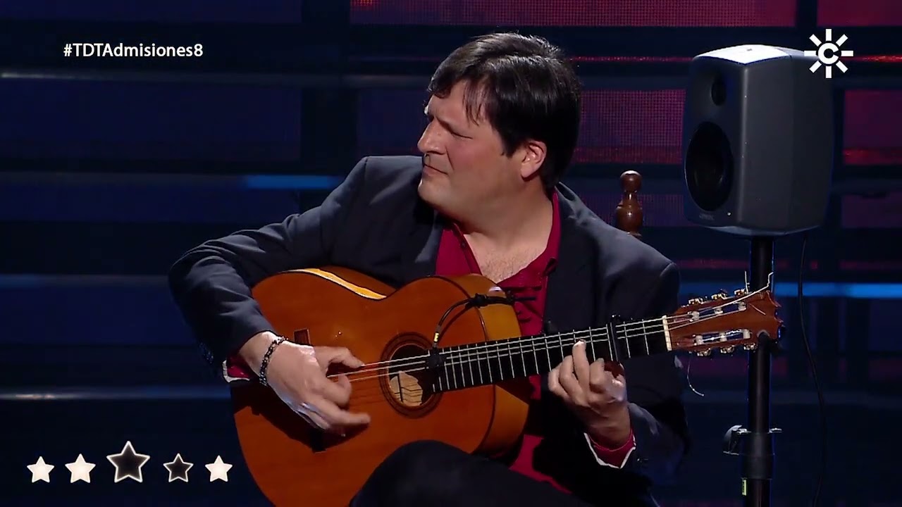 Juan María Real impresiona con su maestría a la guitarra y sus propias Bulerías: 'Gran Plaza'