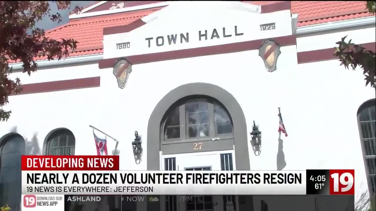 Nearly a dozen Jefferson volunteer firefighters resign at city council meeting