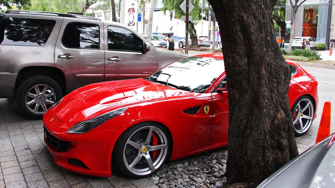 Ferrari FF 