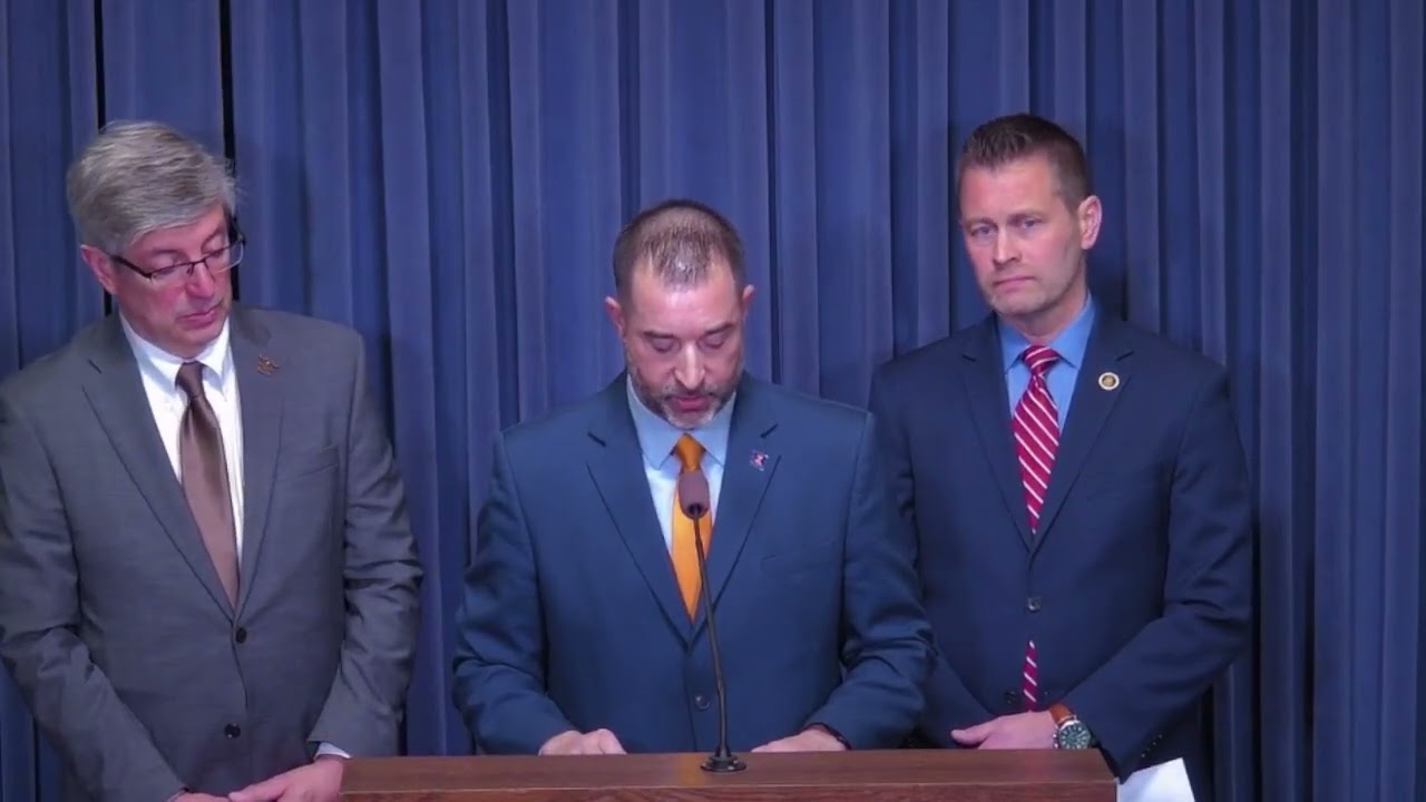 Rep. Schweizer Joins Press Conference, Emphasizes Need for Pro-Business Policies in Illinois