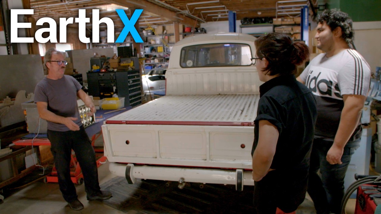 Meet The Left Coast EV Team | Reverend Gadget's Garage | EarthX