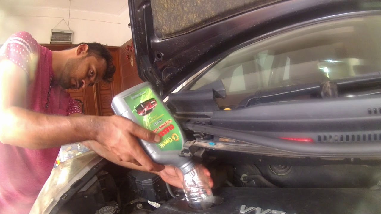 How to change Engine oil of Toyota Ractis-2011