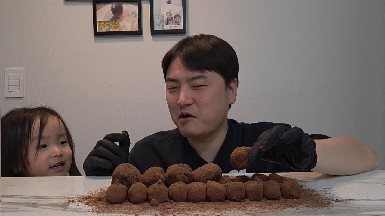 그녀에게 다 뺏겼습니다..두바이 쫀득 쿠키 먹방!🧆 Dubai Chocolate Dessert Mukbang Asmr