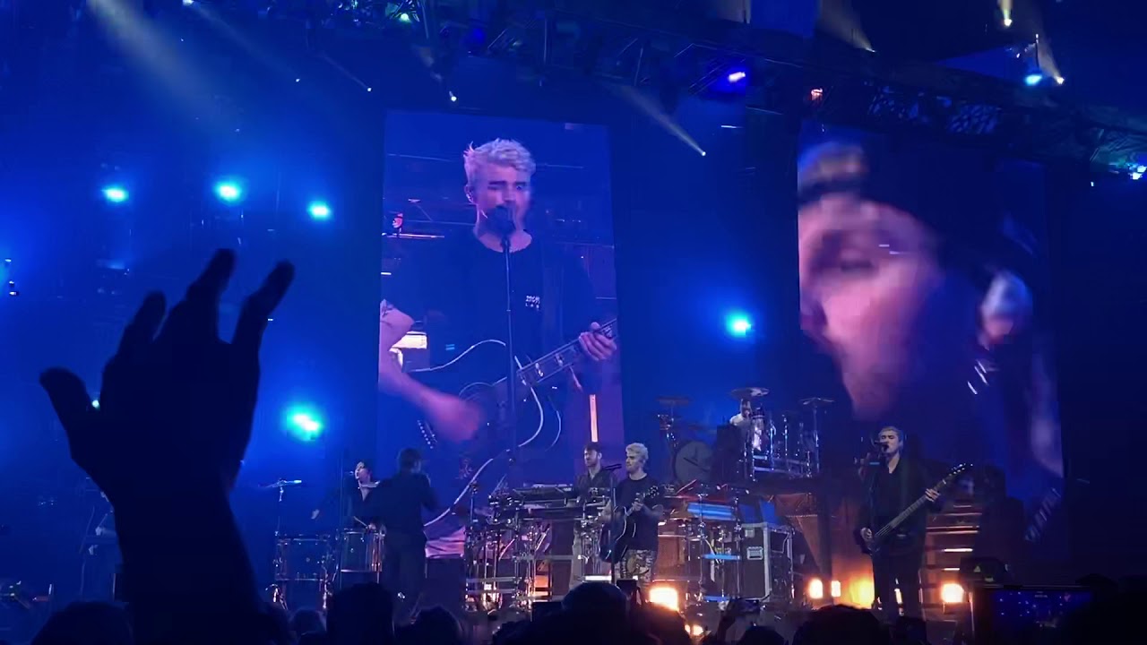 5 Seconds of Summer & The Chainsmokers - Who Do You Love LIVE (World War Joy San Diego)
