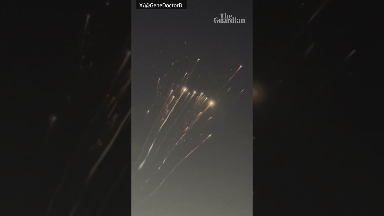 SpaceX Starship explodes and sends debris across night sky