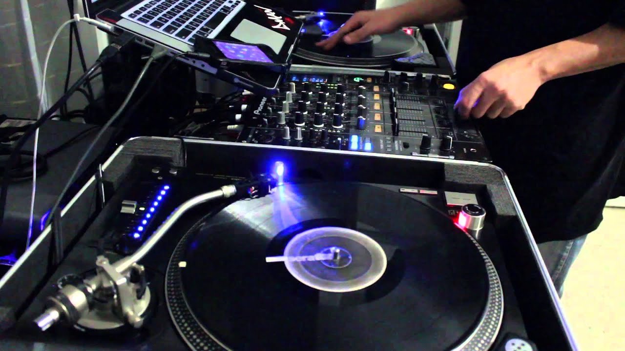 Scratching Session Both Hands (Scratch Nerds App)