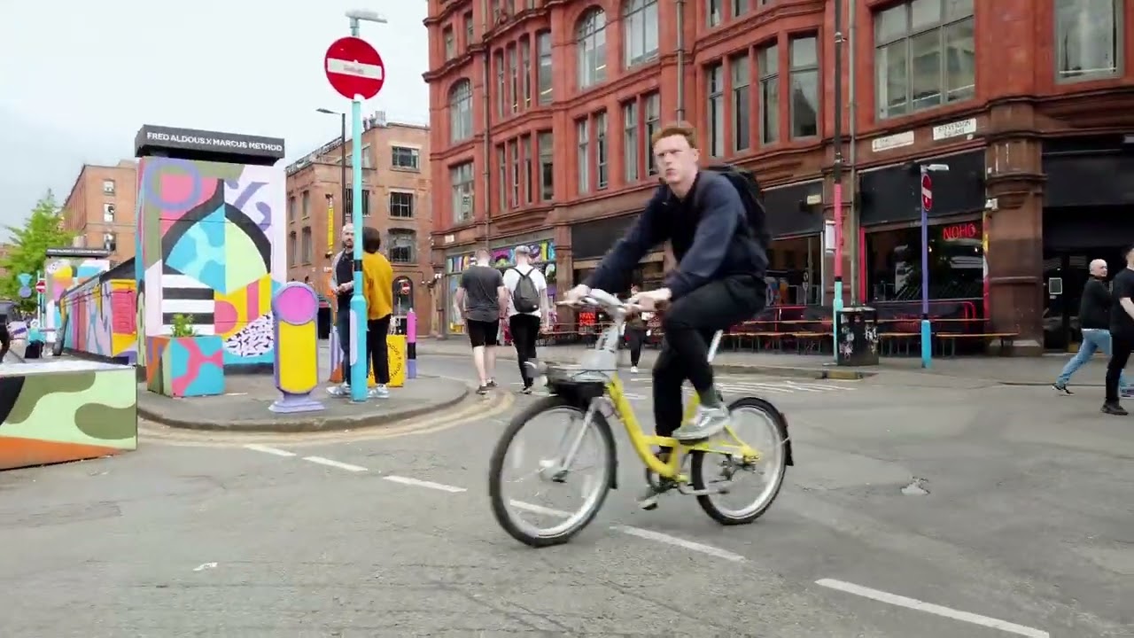 Exploring Manchester's Northern Quarter: Vibrant Pubs & Bars | 4K Walking Tour