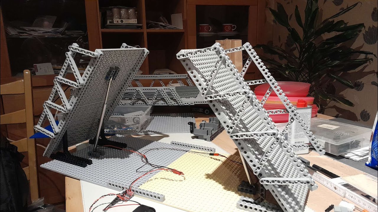 Kleine Kippbrücke 64cm mit je einem Zylinder motorisiert und es ist stabil!