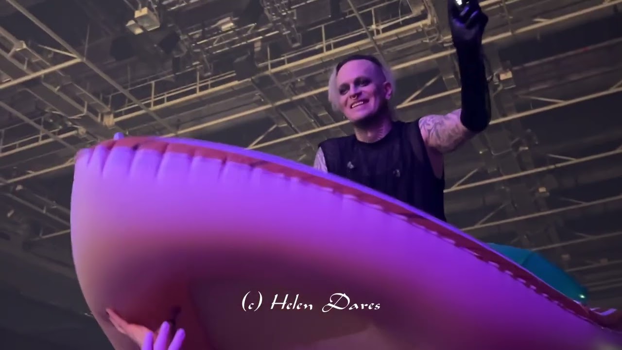 Lord of the Lost & Swiss und die Andern, Lordfest Hamburg, 2024-12-14 LINKSRADIKALER SCHLAGER