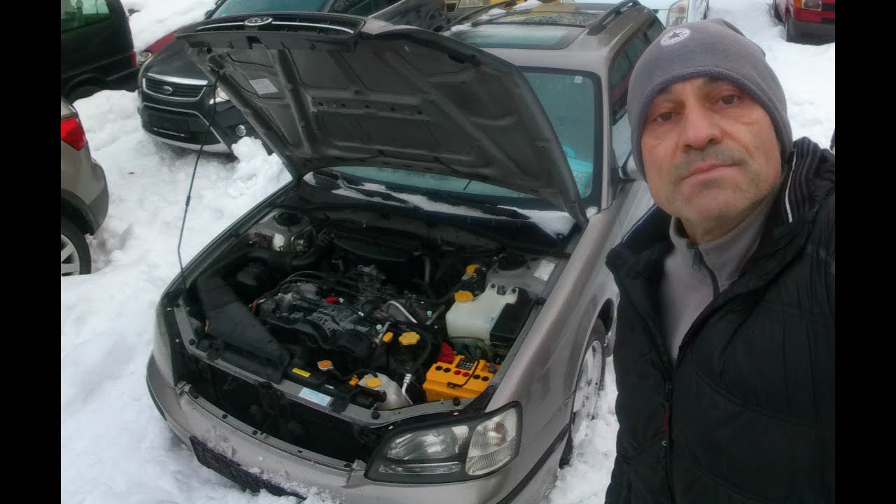 STARE SUBARU 2.0 BOXER 4X4. BEZ KOROZJI, ZAKOPANY POD ŚNIEGIEM.  LUBIĘ STARE JAPOŃSKIE AUTA. OGLĄDAM