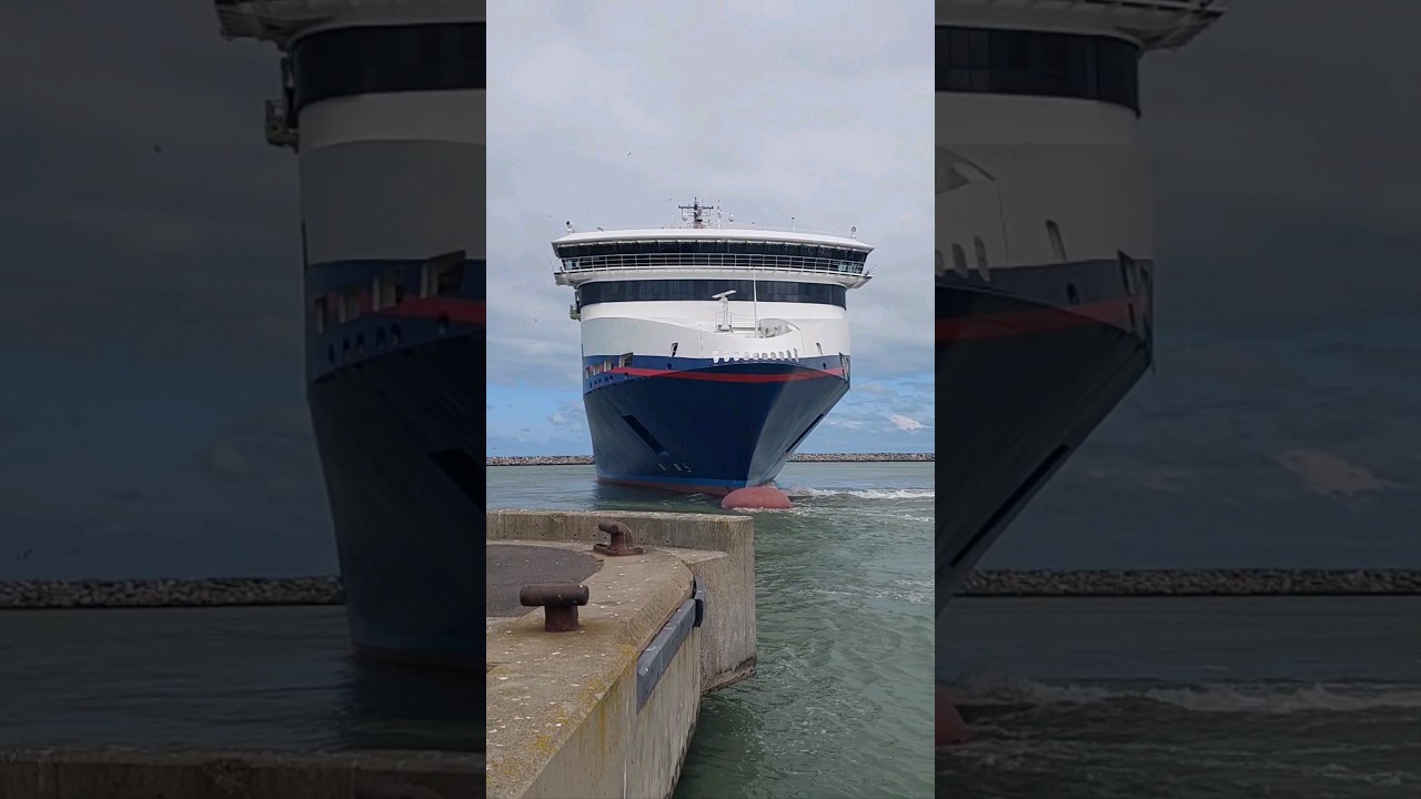 SUPERSPEED 2 - Hirtshals 😍🌊👍#superspeed #d&auml;nemark #ferry #denmark #colorline @colorline