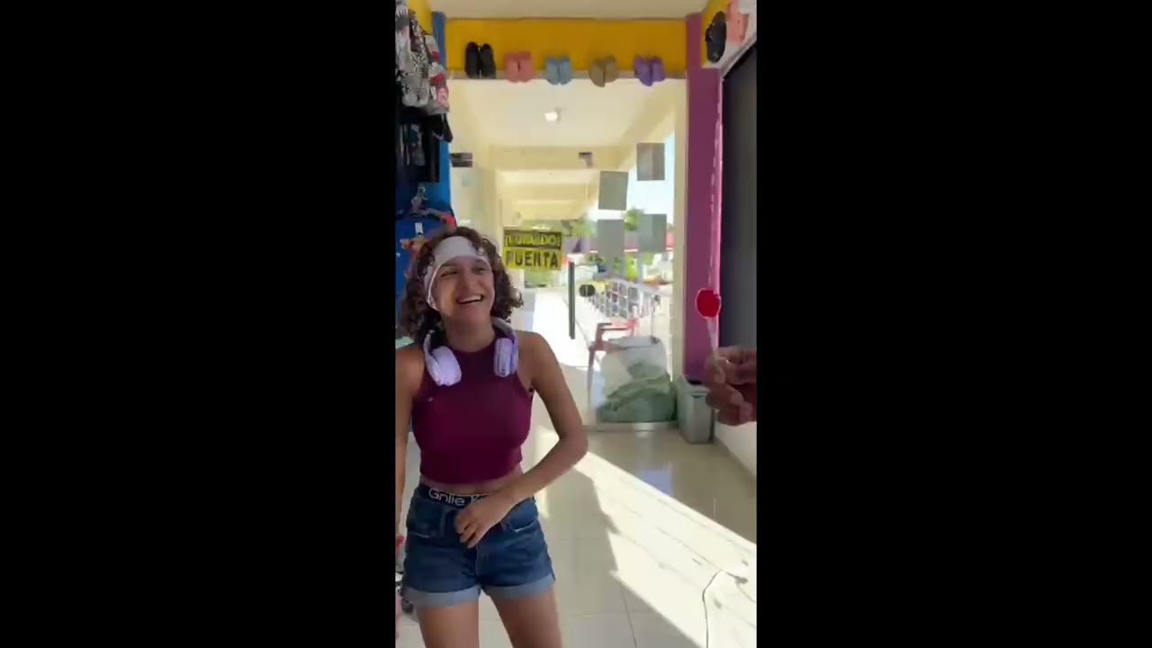 Momento destacado en la piscina dé los socios family JT grabaron con ellos ✨❤️