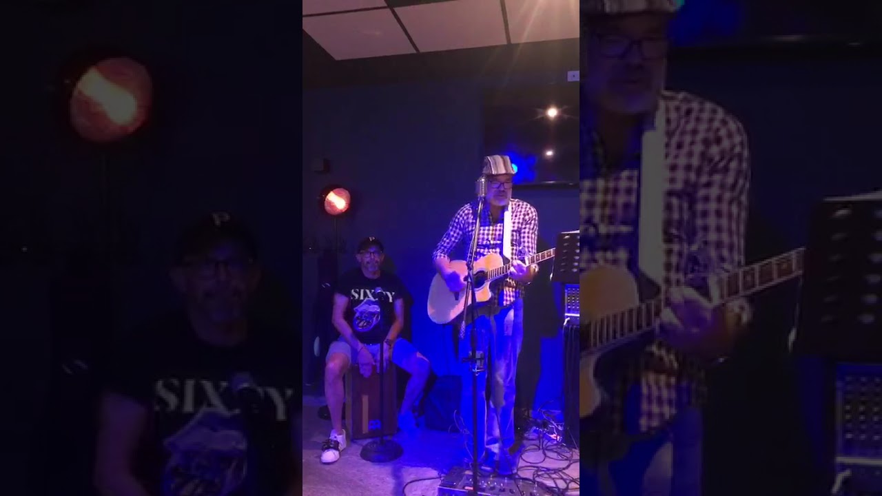 Imagine / Don't Look Back in Anger cover performed at Howards Bonneval @Braithreachas 