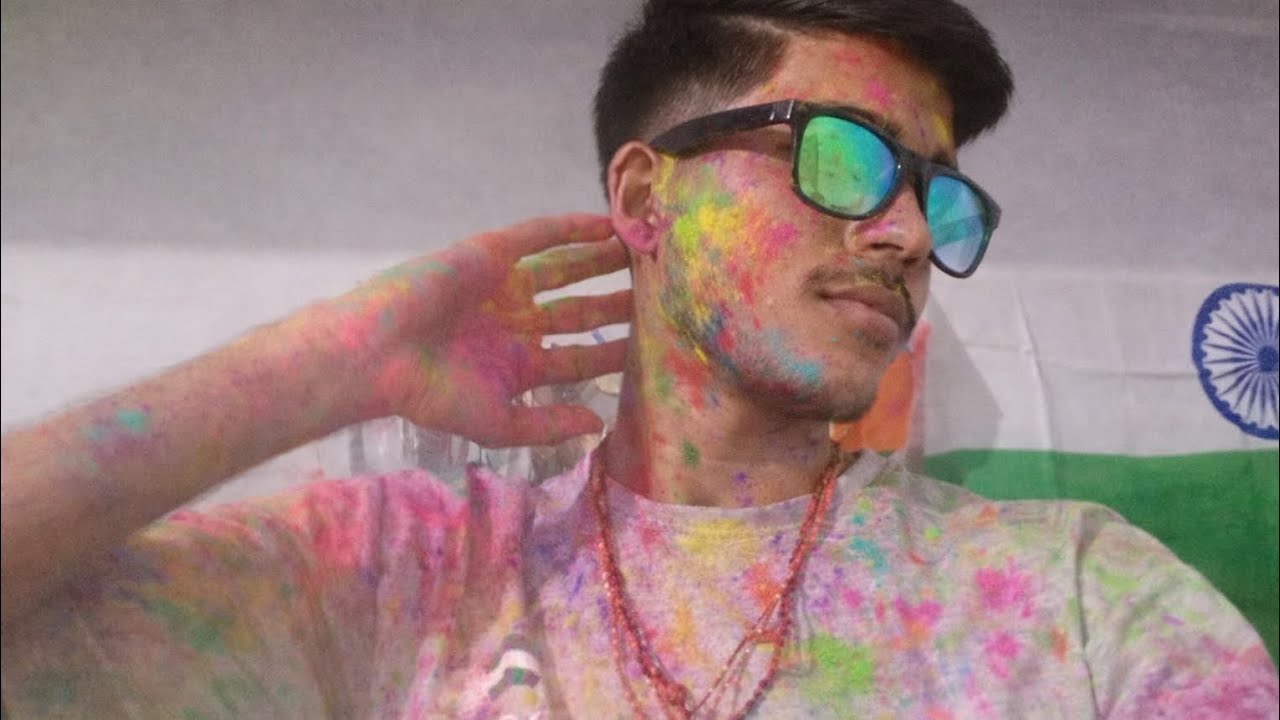 Happy holi mere sare bhaiyo ko 