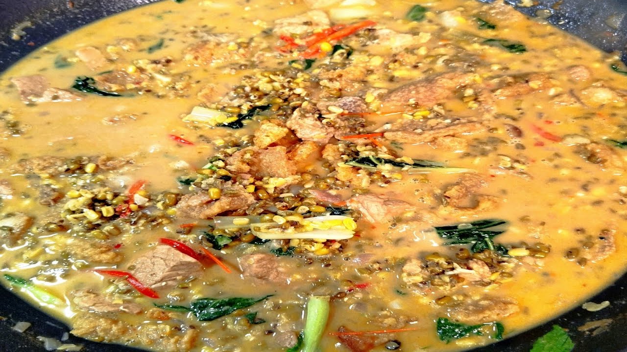 Ginataang Monggo with Pork at overload chicharon
