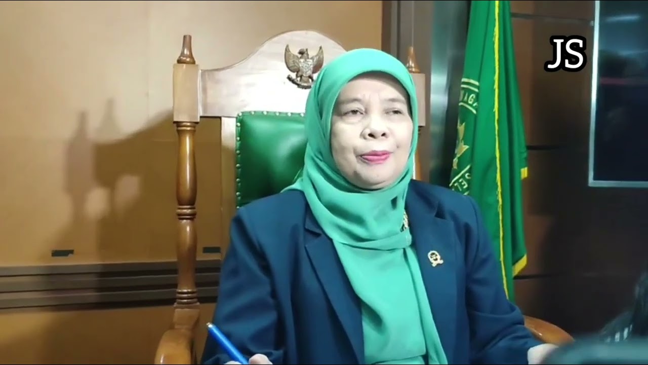 RIA RICIS RESMI GUGAT CERAI SANG SUAMI