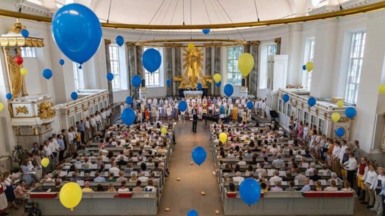 Intåg i sommarhagen - Nationaldagshälsning från Göteborgs Domkyrka